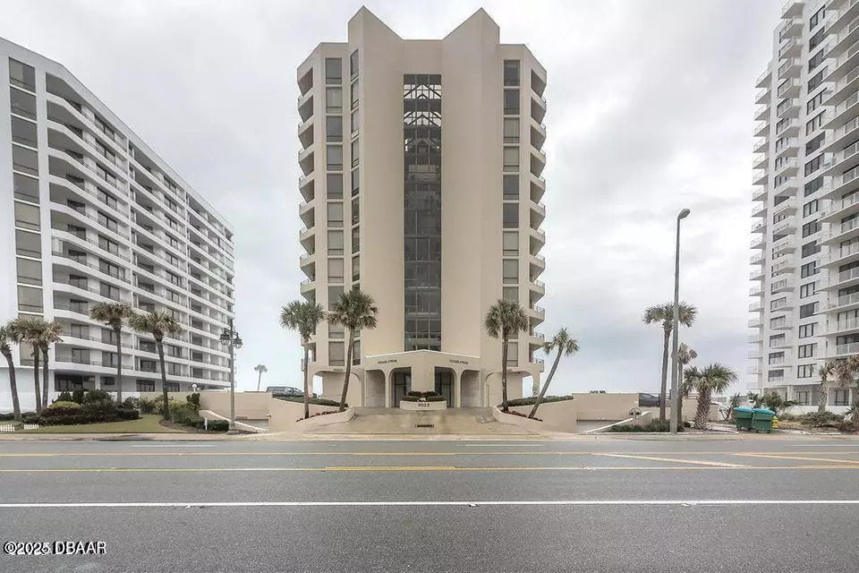 Daytona Beach Shores, FL 32118,3023 Atlantic AVE #301