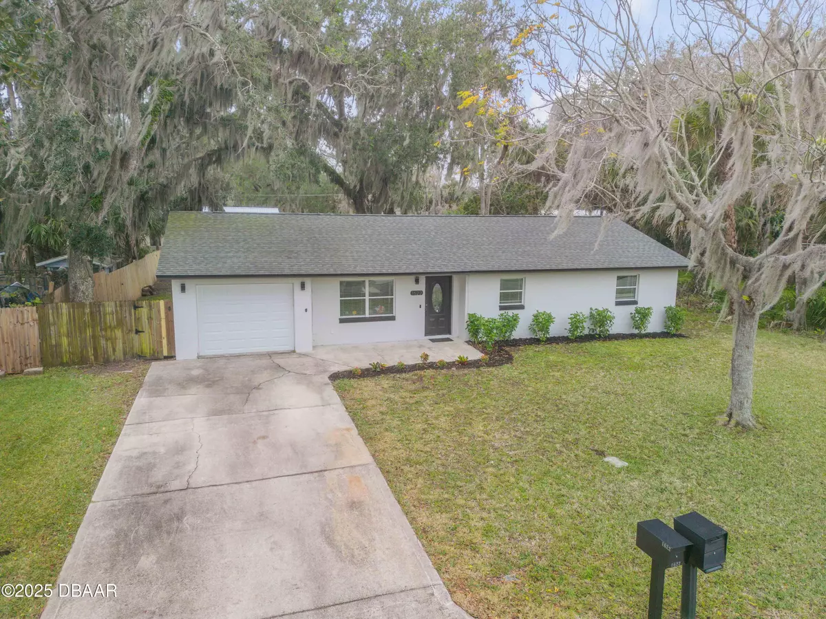 Edgewater, FL 32132,1622 Pine Tree DR