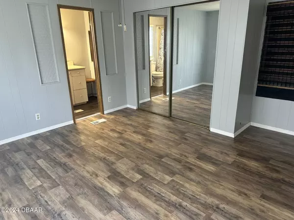 Deland, FL 32720,32031 Division ST