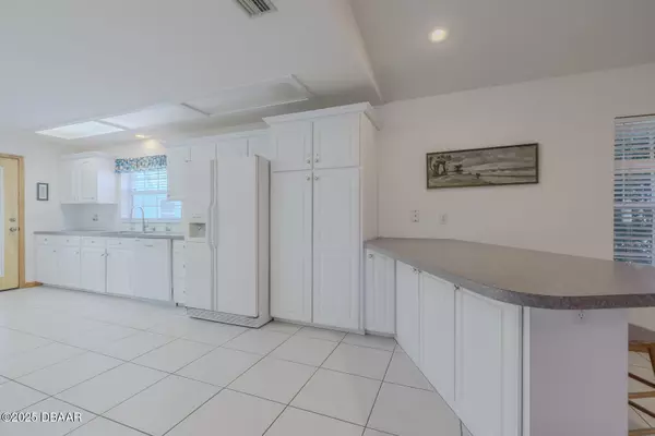 New Smyrna Beach, FL 32169,239 Kirkland RD