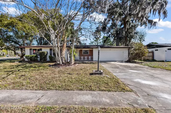 2001 Mike ST, South Daytona, FL 32119