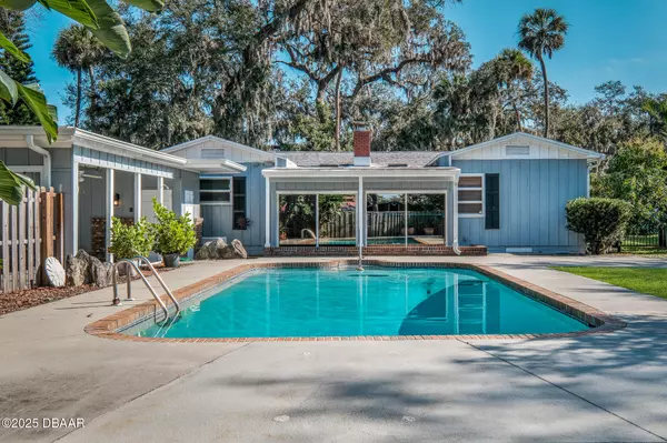 New Smyrna Beach, FL 32168,820 Faulkner ST