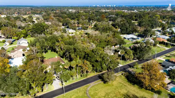 Ormond Beach, FL 32174,493 Hammock LN