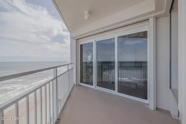 Daytona Beach Shores, FL 32118,2967 Atlantic AVE #1203