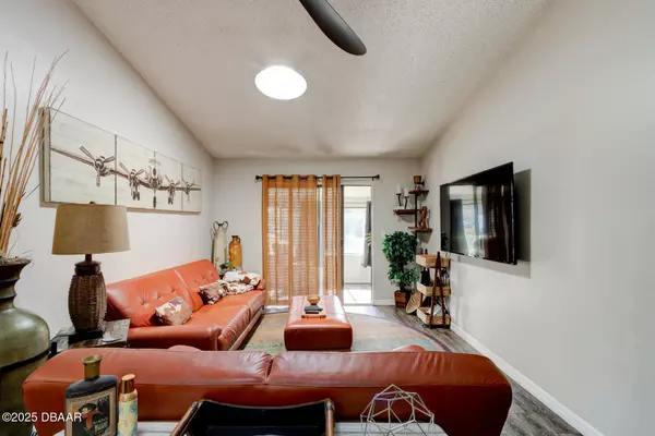 New Smyrna Beach, FL 32168,1140 Fairvilla DR