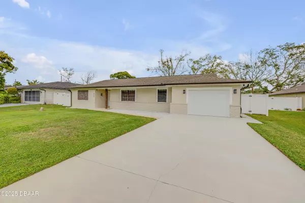 Deltona, FL 32725,983 Eleanor AVE