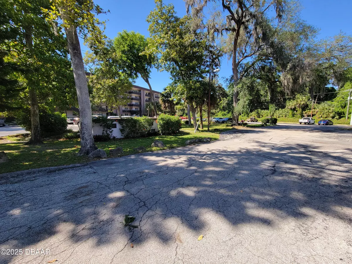 Ormond Beach, FL 32174,640 Nova RD #115