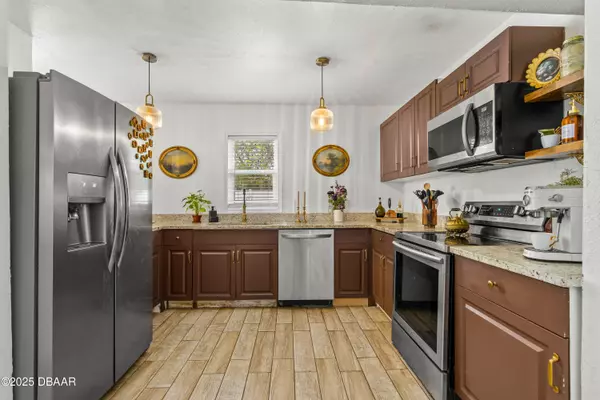 Daytona Beach, FL 32114,612 Cedar Park DR