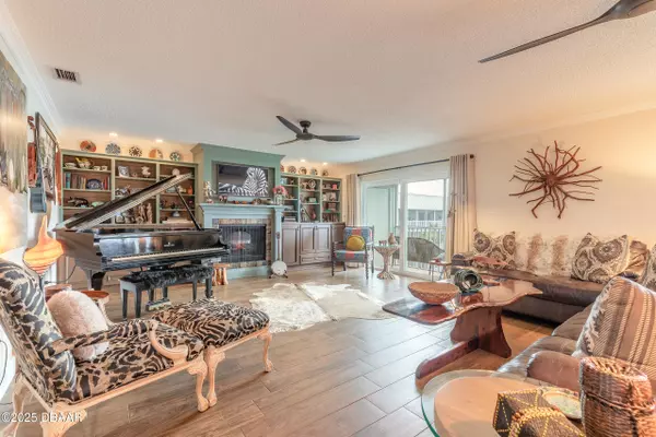 New Smyrna Beach, FL 32169,315 Causeway #C402
