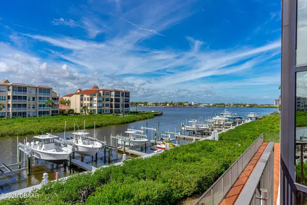 New Smyrna Beach, FL 32169,520 Peninsula AVE #2C7