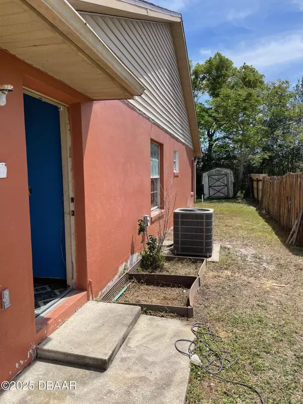 Deltona, FL 32725,2057 Heathwood ST