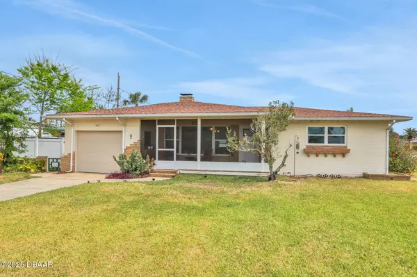 2811 Peninsula DR, Daytona Beach, FL 32118