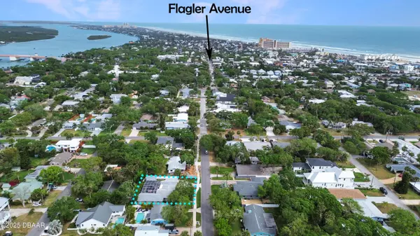 New Smyrna Beach, FL 32169,606 Pine ST