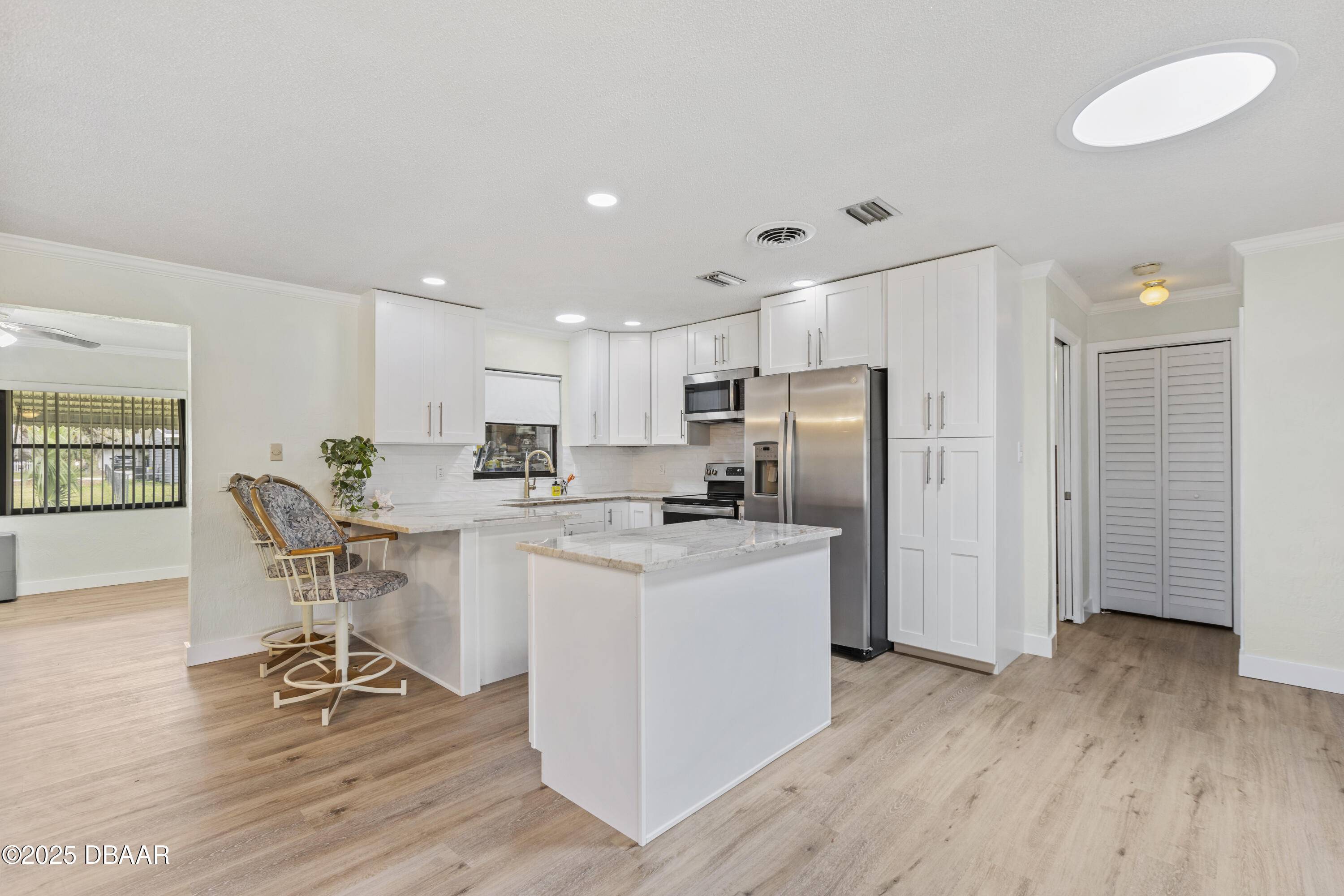 Edgewater, FL 32141,1855 Pine Tree DR
