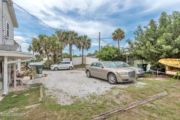 Daytona Beach, FL 32118,927 Grandview AVE