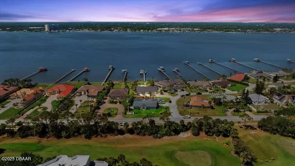 Daytona Beach, FL 32118,2924 RIVER POINT DR