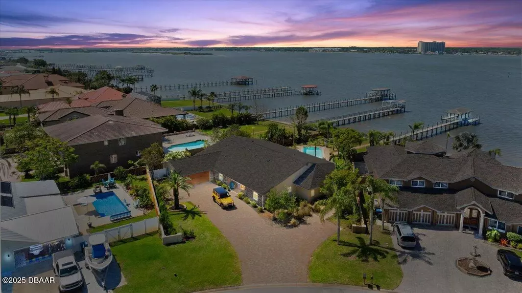 2924 RIVER POINT DR, Daytona Beach, FL 32118