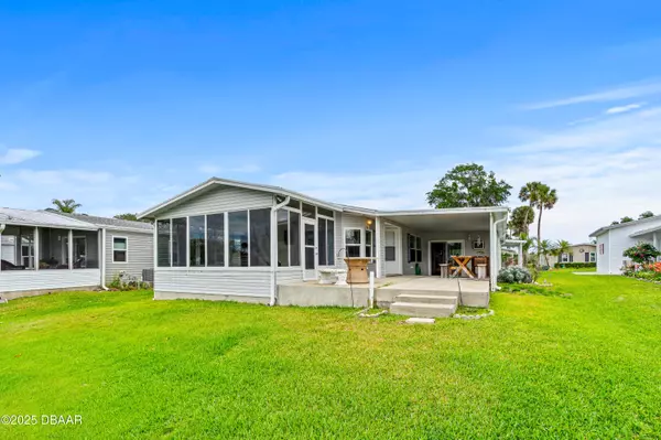 730 Navigators WAY,  Edgewater,  FL 32141