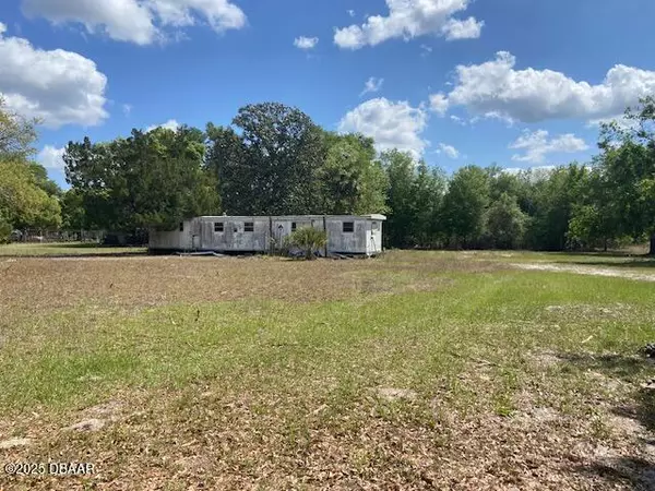 Pierson, FL 32180,579 Emporia RD