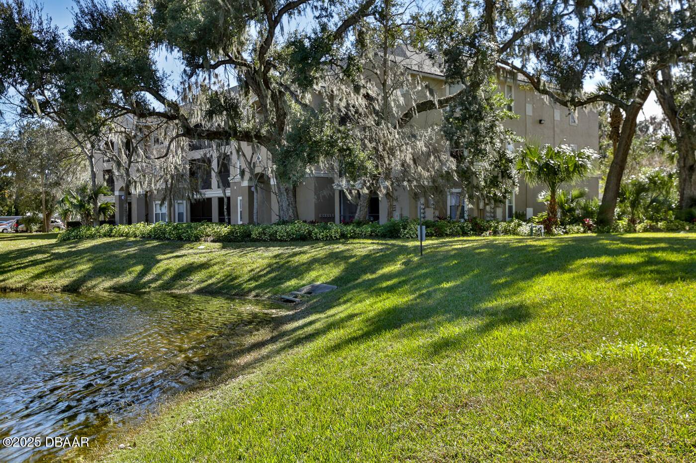 Port Orange, FL 32127,940 Village TRL #2-106