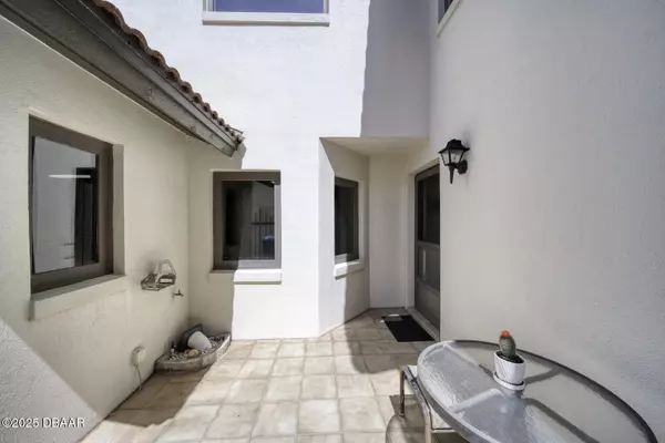 Daytona Beach Shores, FL 32118,2941 Oceans TRCE