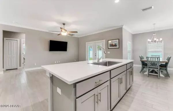 New Smyrna Beach, FL 32168,397 Palm DR