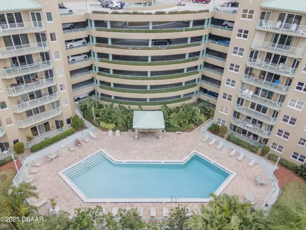 Daytona Beach, FL 32118,4 Oceans West BLVD #305D