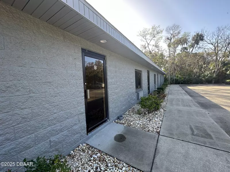 4251 Spruce Creek RD #IIB + IIC, Port Orange, FL 32127