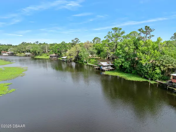 Astor, FL 32102,1701 Camp South Moon RD