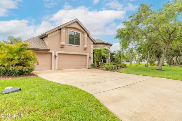 1734 Covendale LN, Port Orange, FL 32128