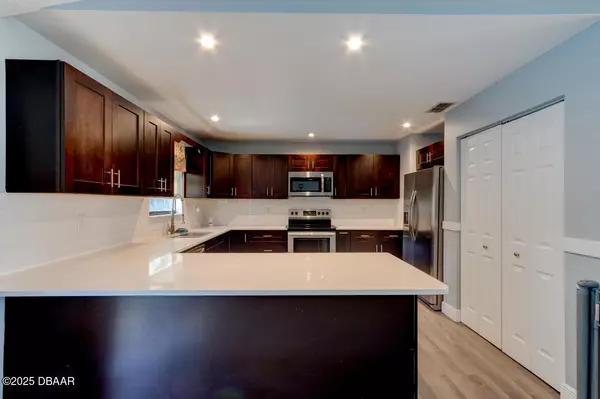 Port Orange, FL 32127,953 SANDLE WOOD DR