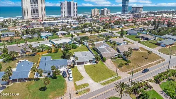 Daytona Beach, FL 32118,2565 Peninsula DR