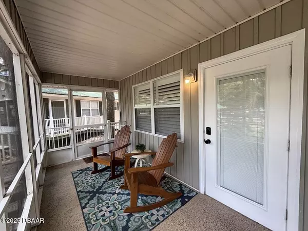 Salt Springs, FL 32134,13998 NE 250th (cottage 25) CIR