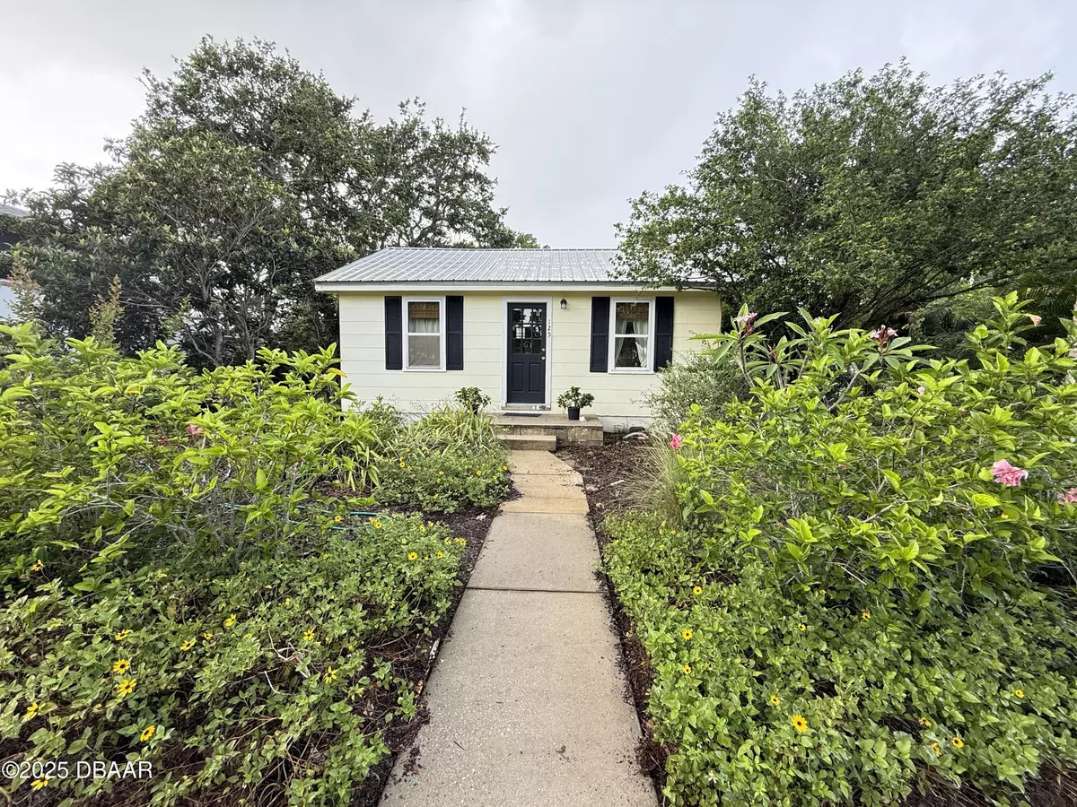 Edgewater, FL 32132,125 Rio Vista DR