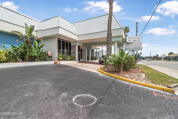 Daytona Beach, FL 32118,935 Atlantic AVE #105