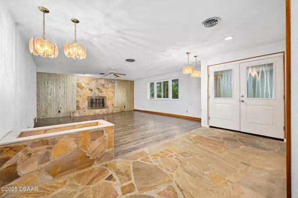 Ormond Beach, FL 32176,106 Banyan DR