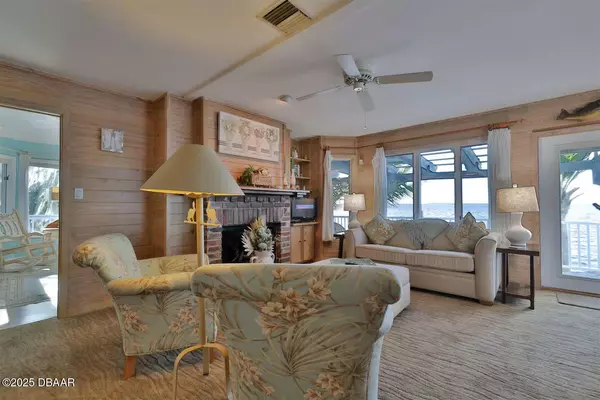 Astor, FL 32102,21951 Tarragona WAY