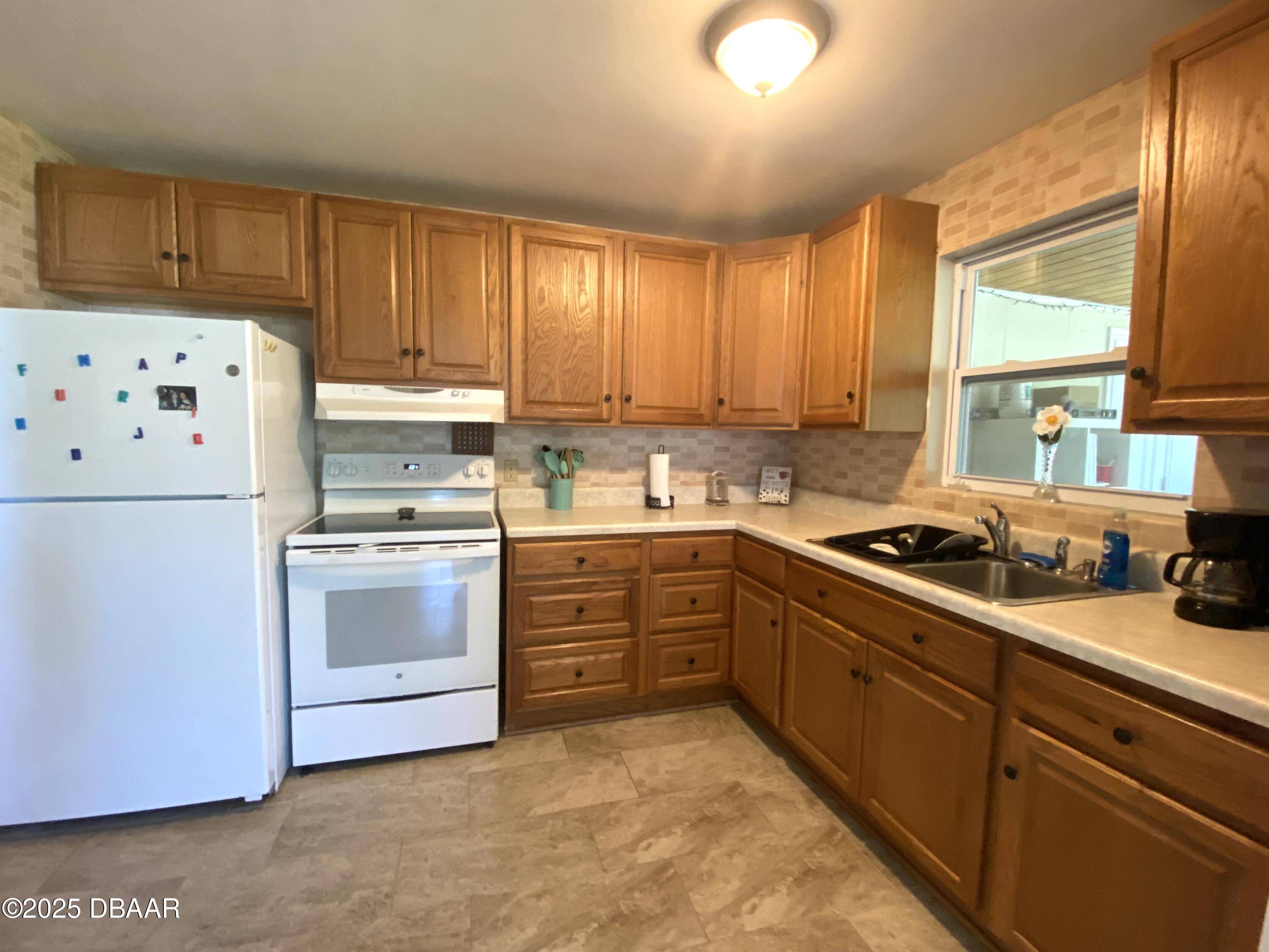South Daytona, FL 32119,516 Blake RD