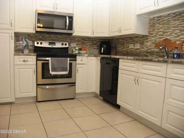 Ormond Beach, FL 32176,39 Benjamin DR