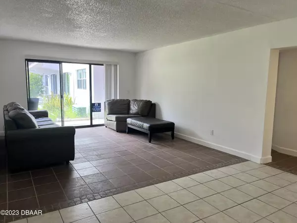 Daytona Beach, FL 32114,1504 Virginia AVE #112