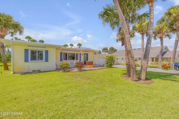 New Smyrna Beach, FL 32169,327 Due East ST