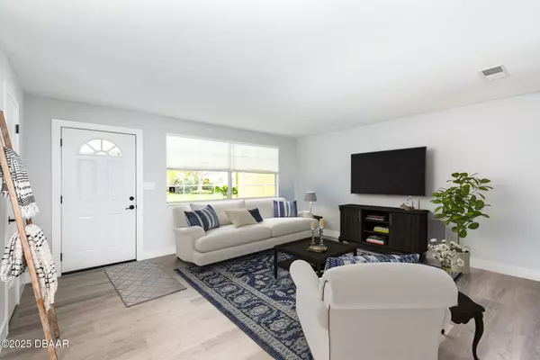 South Daytona, FL 32119,692 Gaslight DR