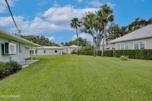 Edgewater, FL 32132,216 Riverside DR