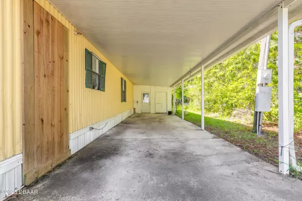 Edgewater, FL 32141,182 Douglas ST