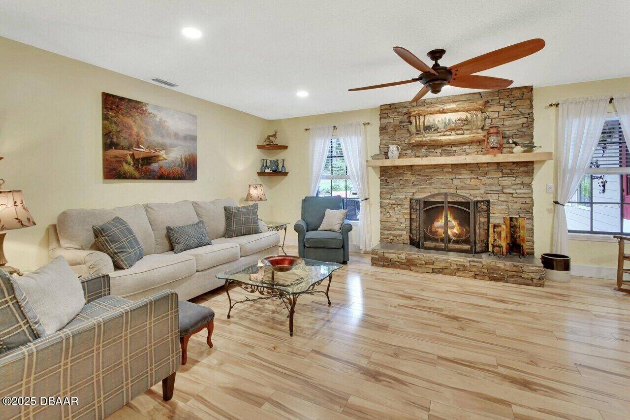 Deland, FL 32724,535 Black Ironwood DR