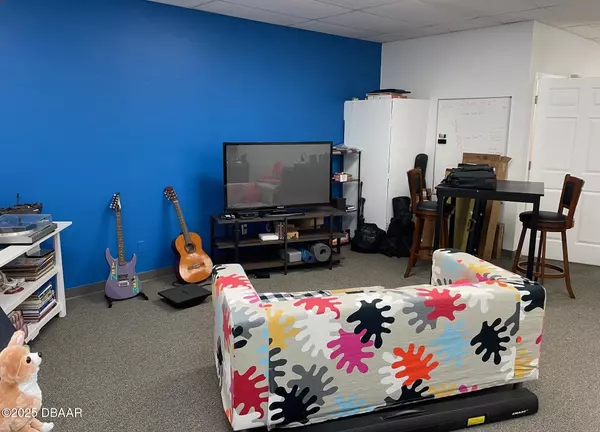 South Daytona, FL 32119,815 Beville RD #B