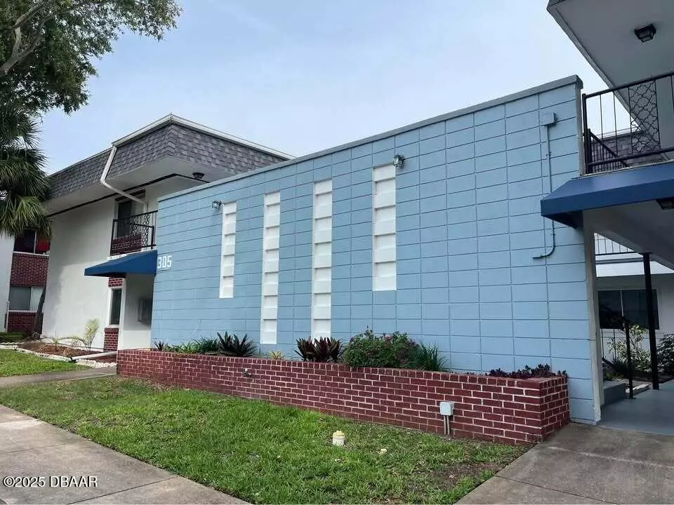 South Daytona, FL 32119,305 Ridge BLVD #212