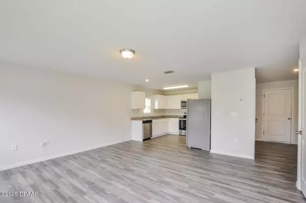 Palm Coast, FL 32164,20 Slipper Orchid TRL E #E