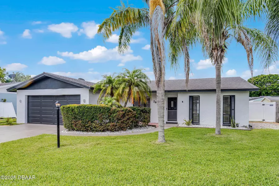 2932 Carriage DR, South Daytona, FL 32119