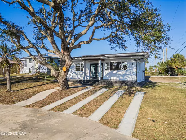 Daytona Beach, FL 32118,2061 peninsula DR